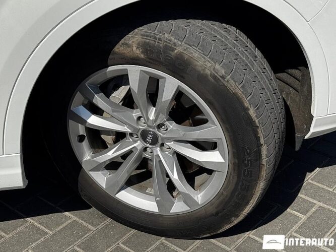 Audi Q7 65 interauto-car