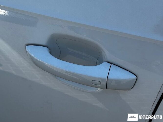 Audi Q7 63 interauto-car