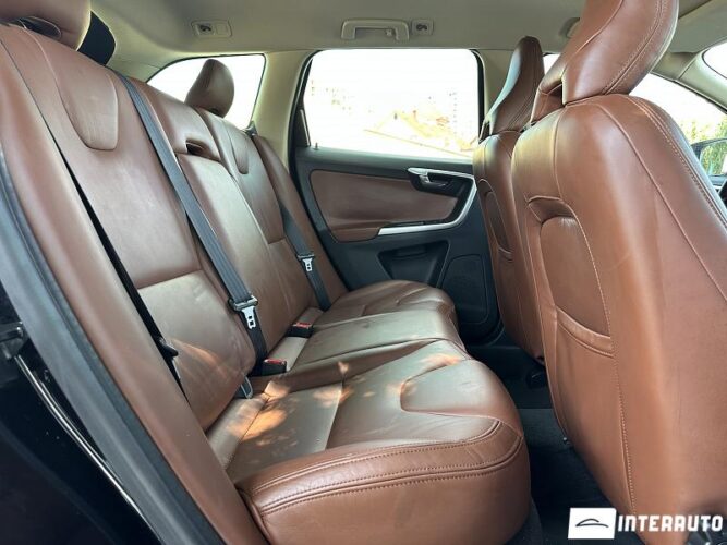 Volvo XC 60 41 interauto-car