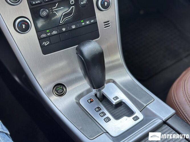 Volvo XC 60 38 interauto-car