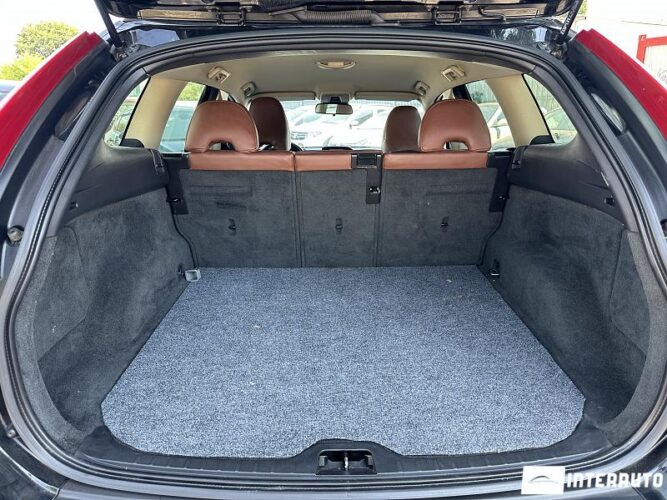 Volvo XC 60 42 interauto-car