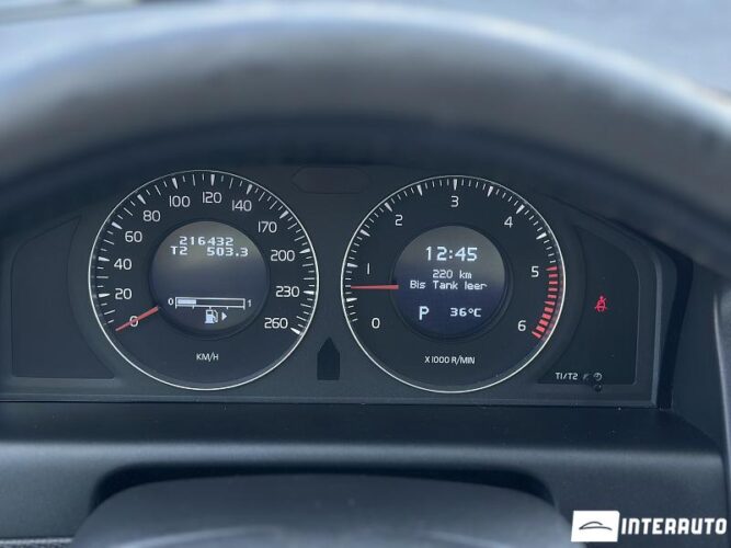 Volvo XC 60 36 interauto-car