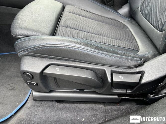 BMW X3 2.0D 47 interauto-car