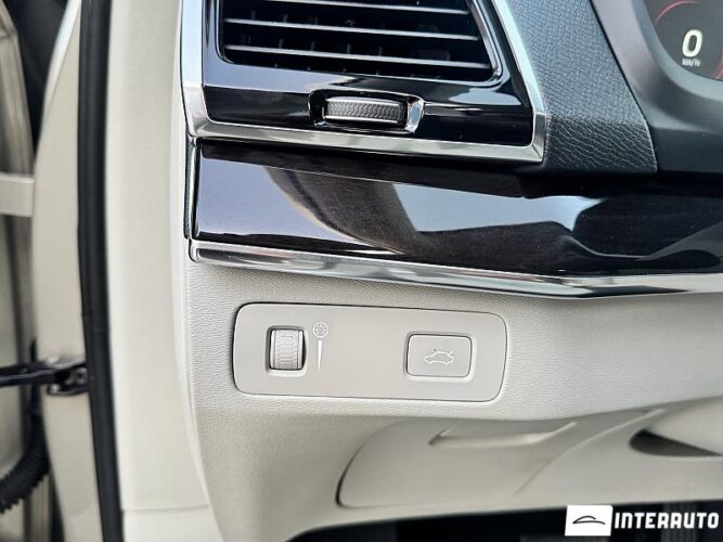 Volvo XC 90 56 interauto-car