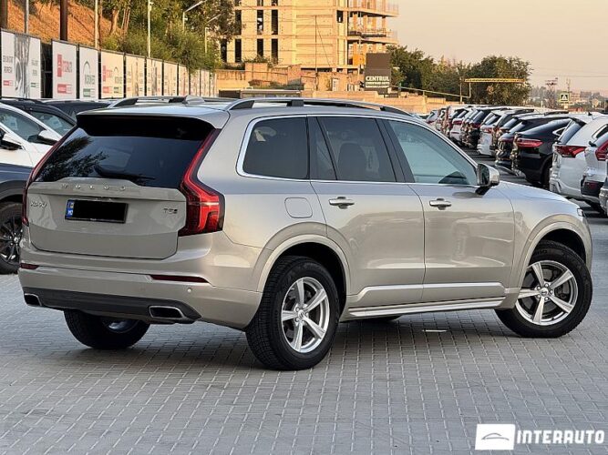 Volvo XC 90 38 interauto-car