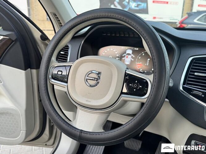 Volvo XC 90 42 interauto-car