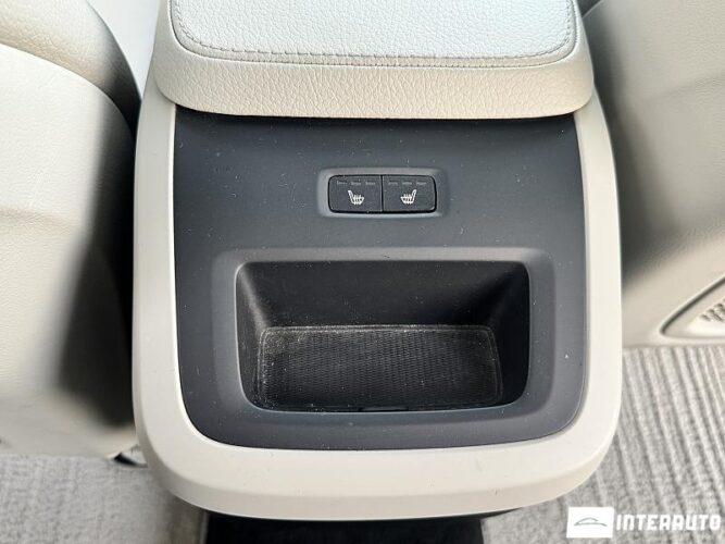 Volvo XC 90 51 interauto-car