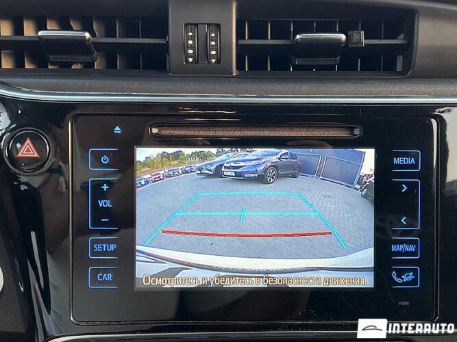 Toyota Auris 38 interauto-car