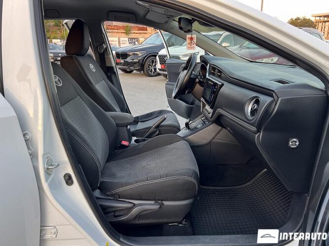 Toyota Auris 44 interauto-car