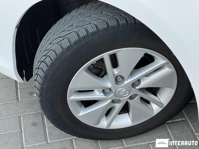 Toyota Auris 45 interauto-car