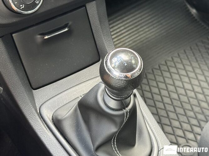 Toyota Corolla 38 interauto-car