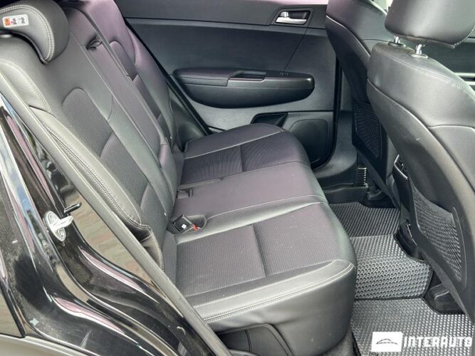 Kia Sportage 44 interauto-car