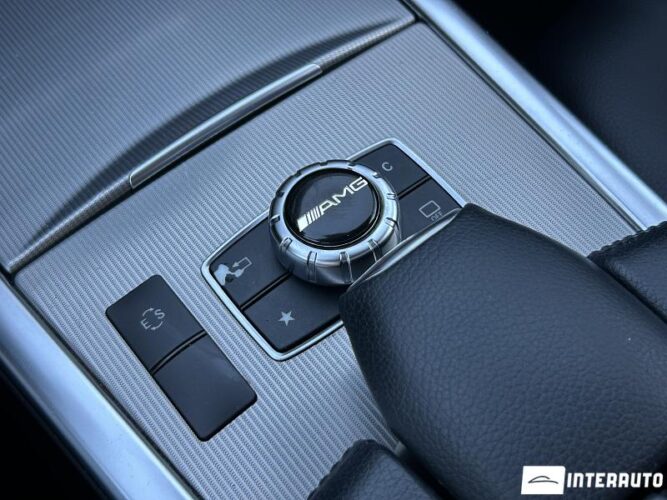 Mercedes E 220 4Matic 47 interauto-car