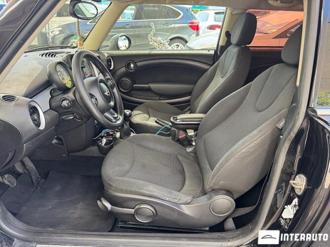 Mini Cooper 30 interauto-car