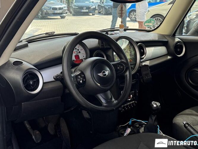 Mini Cooper 32 interauto-car