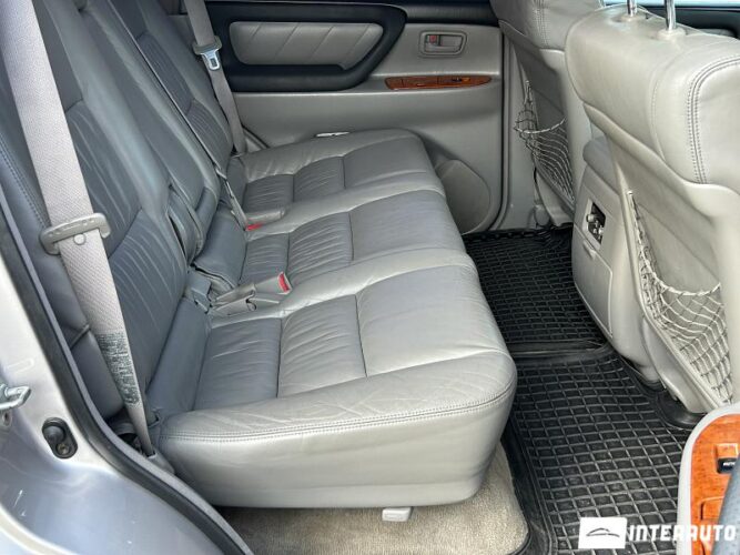 Toyota Land Cruiser 44 interauto-car