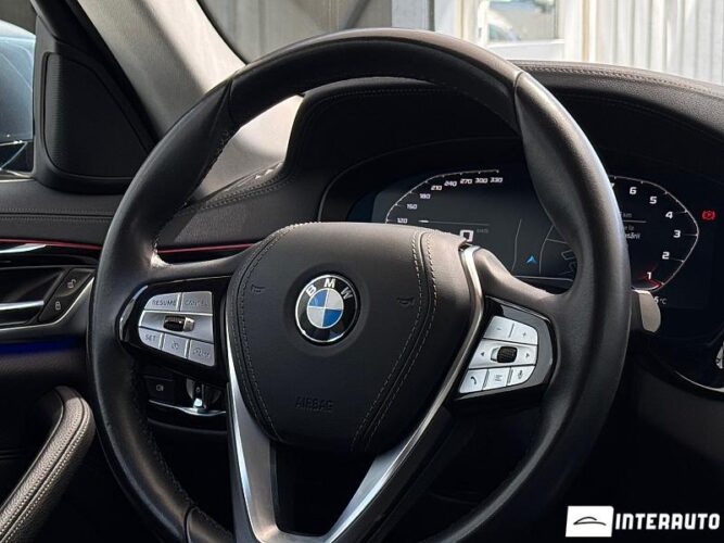 BMW 530e 37 interauto-car
