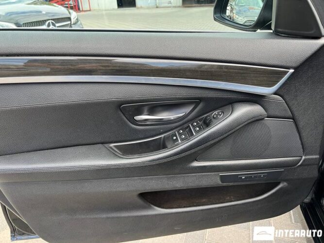 BMW 520 32 interauto-car