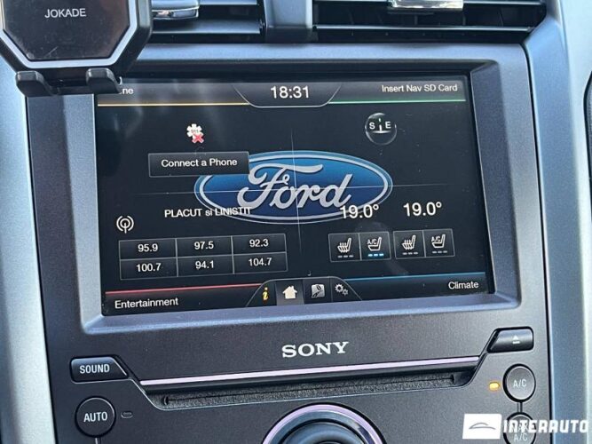 Ford Fusion 35 interauto-car