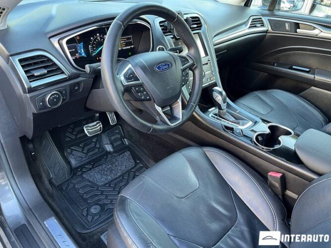 Ford Fusion 31 interauto-car