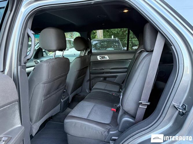 Ford Explorer 46 interauto-car