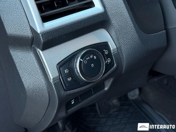 Ford Explorer 36 interauto-car