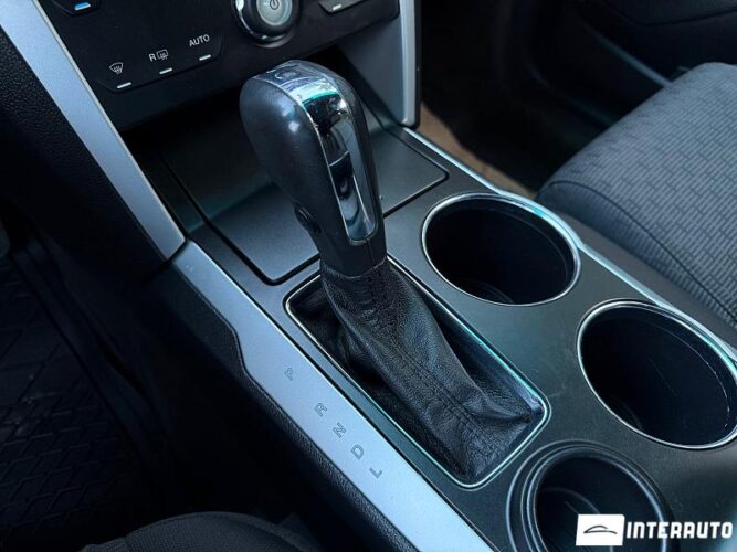 Ford Explorer 43 interauto-car