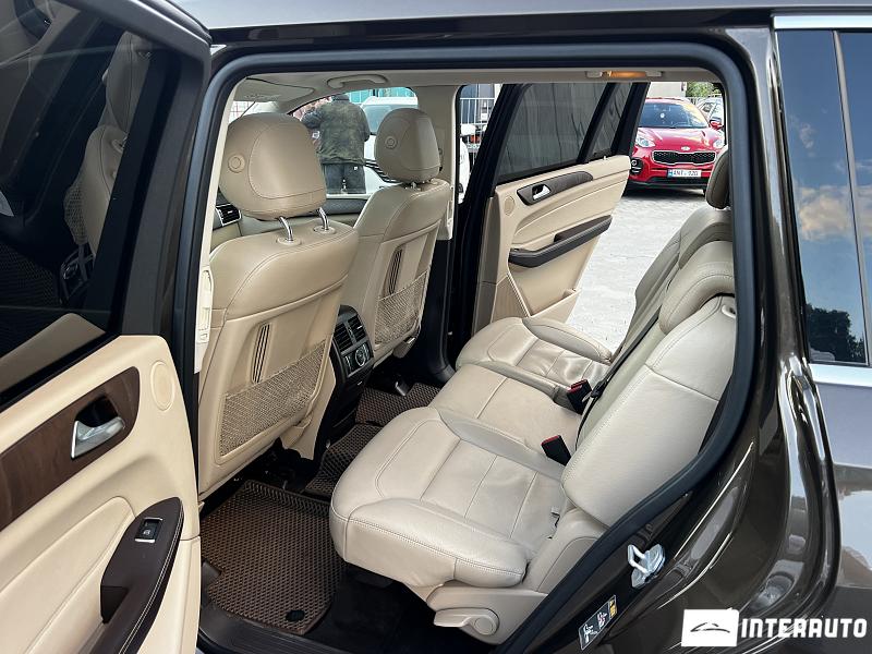 Mercedes GLS 350d 16 automobil-interauto