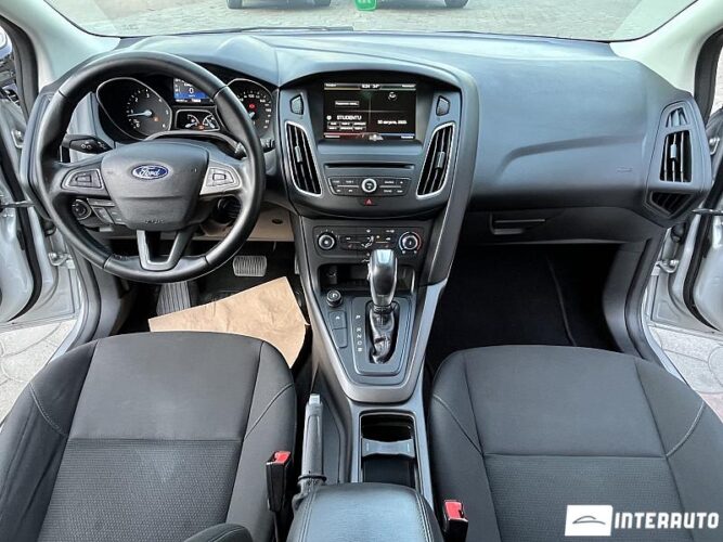 Ford Focus 36 interauto-car