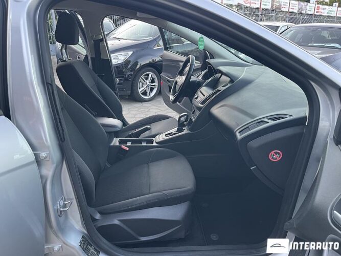 Ford Focus 46 interauto-car