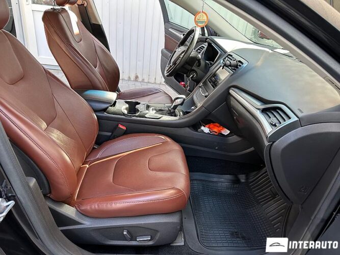 Ford Fusion 34 interauto-car