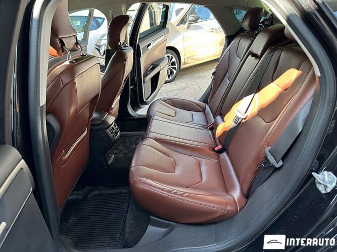 Ford Fusion 44 interauto-car