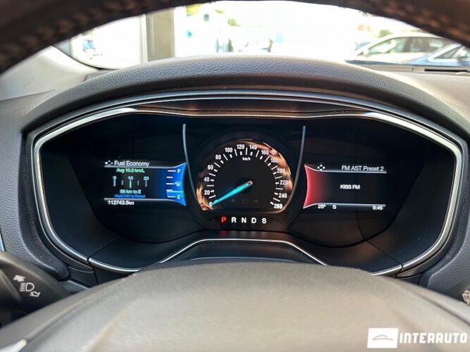 Ford Fusion 38 interauto-car