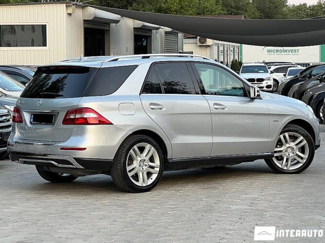 Mercedes ML 250 33 interauto-car