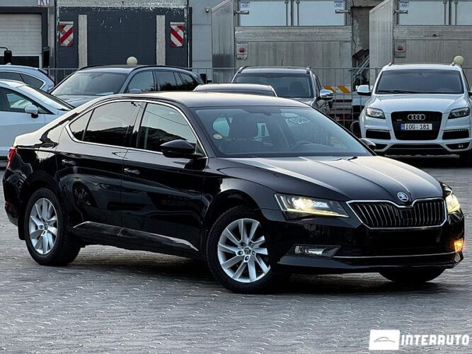 Skoda Superb 33 interauto-car
