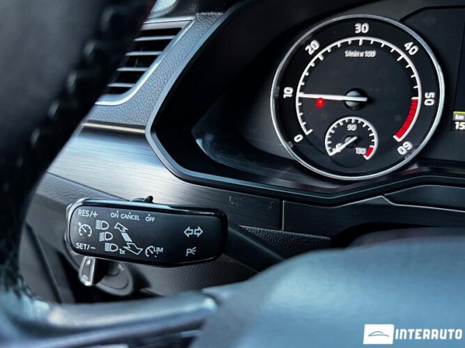 Skoda Superb 42 interauto-car