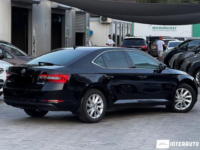 Skoda Superb 35 interauto-car