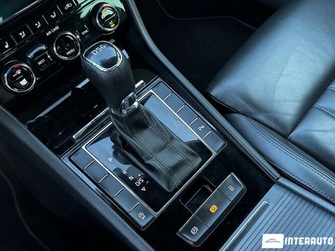 Skoda Superb 47 interauto-car