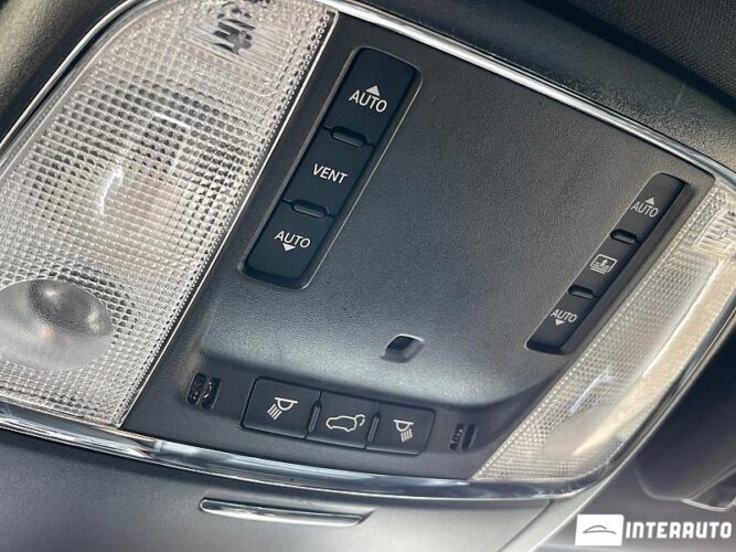 Jeep Grand Cherokee 56 interauto-car