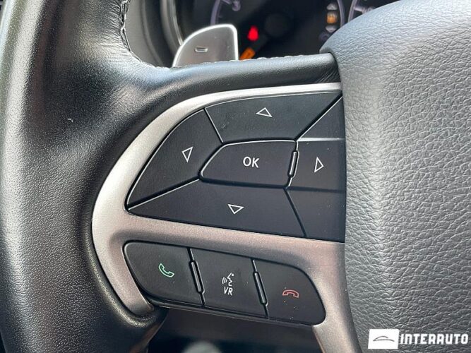 Jeep Grand Cherokee 45 interauto-car