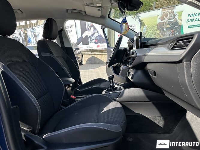 Ford Focus 47 interauto-car