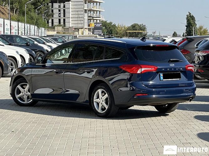 Ford Focus 35 interauto-car