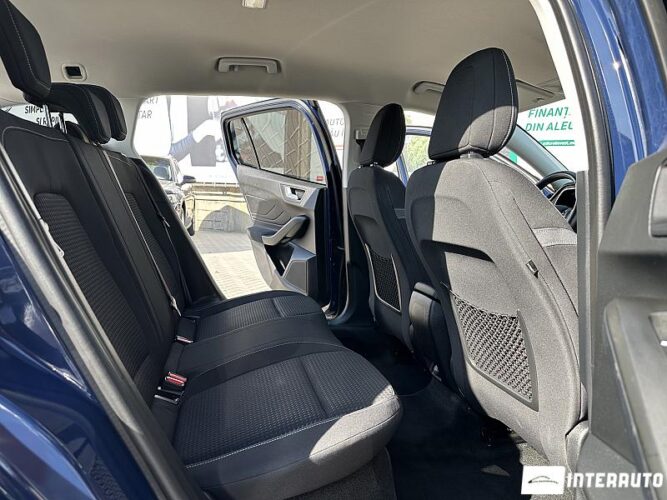 Ford Focus 46 interauto-car