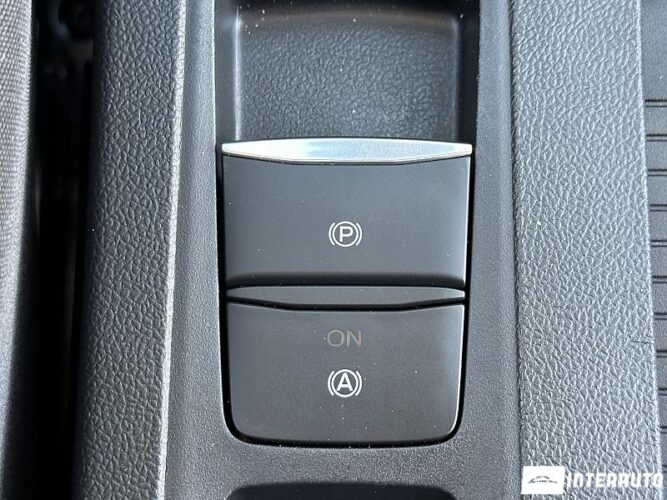 Ford Focus 44 interauto-car