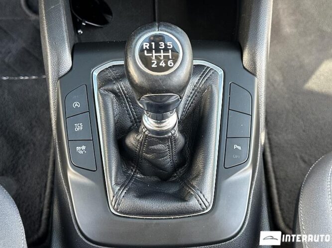 Ford Focus 43 interauto-car