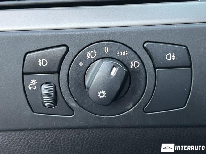 BMW 525 42 interauto-car