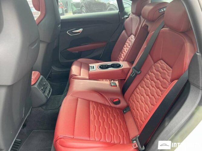 Audi RS E-tron GT 49 interauto-car