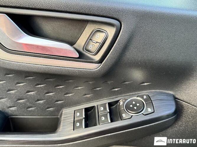 Ford Kuga 47 interauto-car