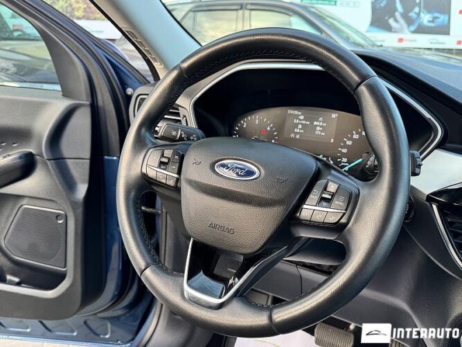 Ford Kuga 37 interauto-car