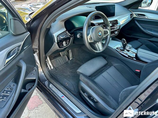 BMW 530e 34 interauto-car